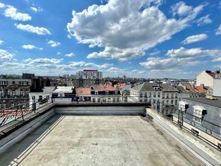 BRUSSEL, Centrum op een steenworp afstand van de Beurs, aangenaam 2-kamerappartement met een prachtig terras met uitzicht over heel Brussel...