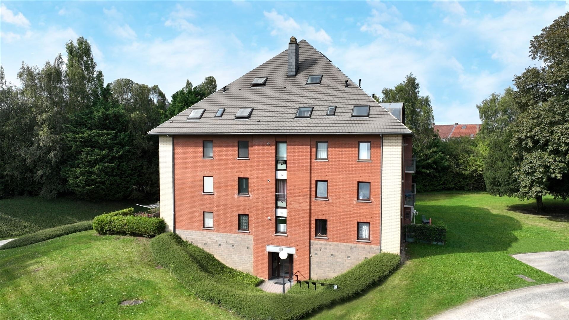 SOUS OPTION Bel appartement 2 ch ds un cadre privilégié - photo 3