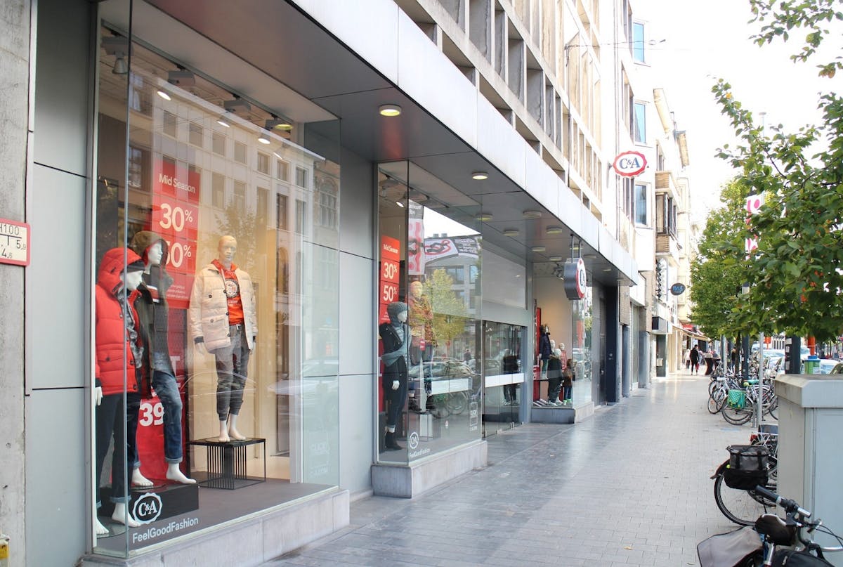 Handelspand van 2.000 m² te huur in centrum Kortrijk - foto 4