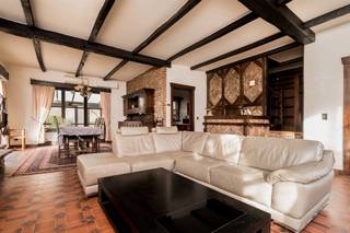 Te renoveren woning met grote tuin en eigen bos in rustig Bonheiden. Omgeven door groen en op wandelafstand van het natuurdomein Mispeldonk en de...