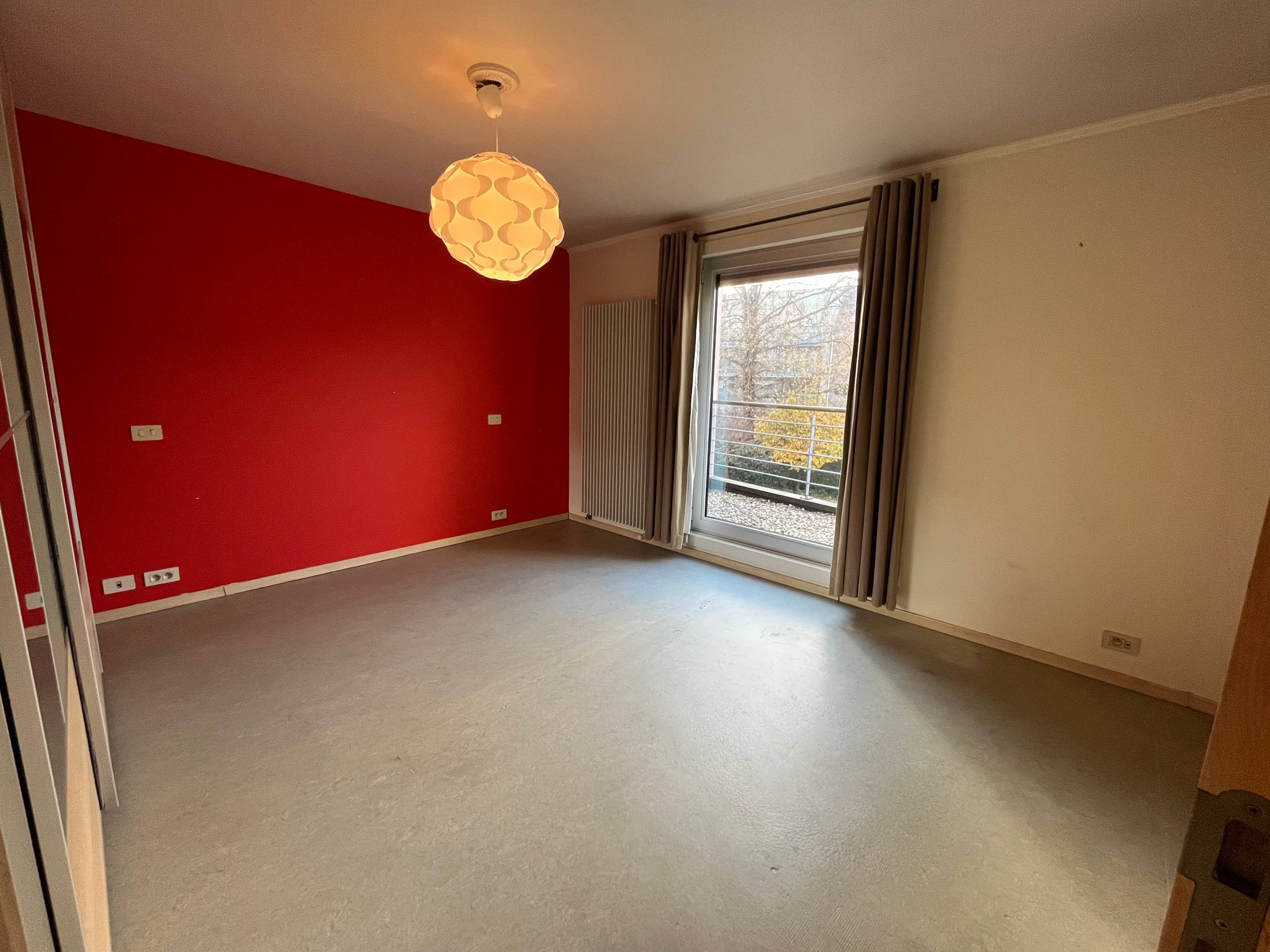 Lichtrijk bemeubeld duplex appartement met drie slaapkamers - foto 5