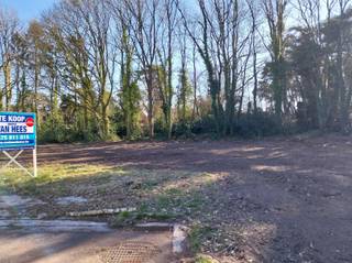 In zeer rustige nieuwe verkaveling gelegen bouwgrond voor open bebouwing van 10 are 14 centiare.In een nieuwe zijstraat van Sint Theresiastraat ter...