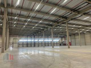 Nieuwbouw logistieke loods van 9.087 m² te huur in de XXL logistieke/semi-industriële ontwikkeling 'Genk Green Logistics' op de voormalige...