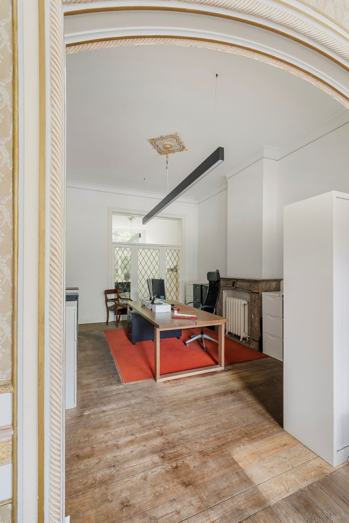 Uiterst ruim burgerhuis met prachtige tuin en enorm veel mogelijkheden - foto 5