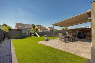 BOD AANVAARD - OVEREENKOMST IN OPMAAKWelkom in deze prachtige woning in Heist-op-den-Berg, een ideale gezinswoning in een modern kader. Bovendien is...