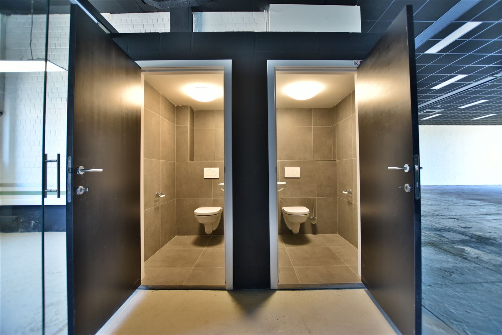 Multifunctioneel bedrijfspand (ca. 450m²) te Hamme. - foto 4