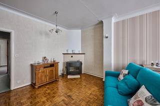 In een kleinschalig gebouw van slechts drie appartementen bevindt zich dit gezellige en praktische 1-slaapkamerappartement, ideaal als...