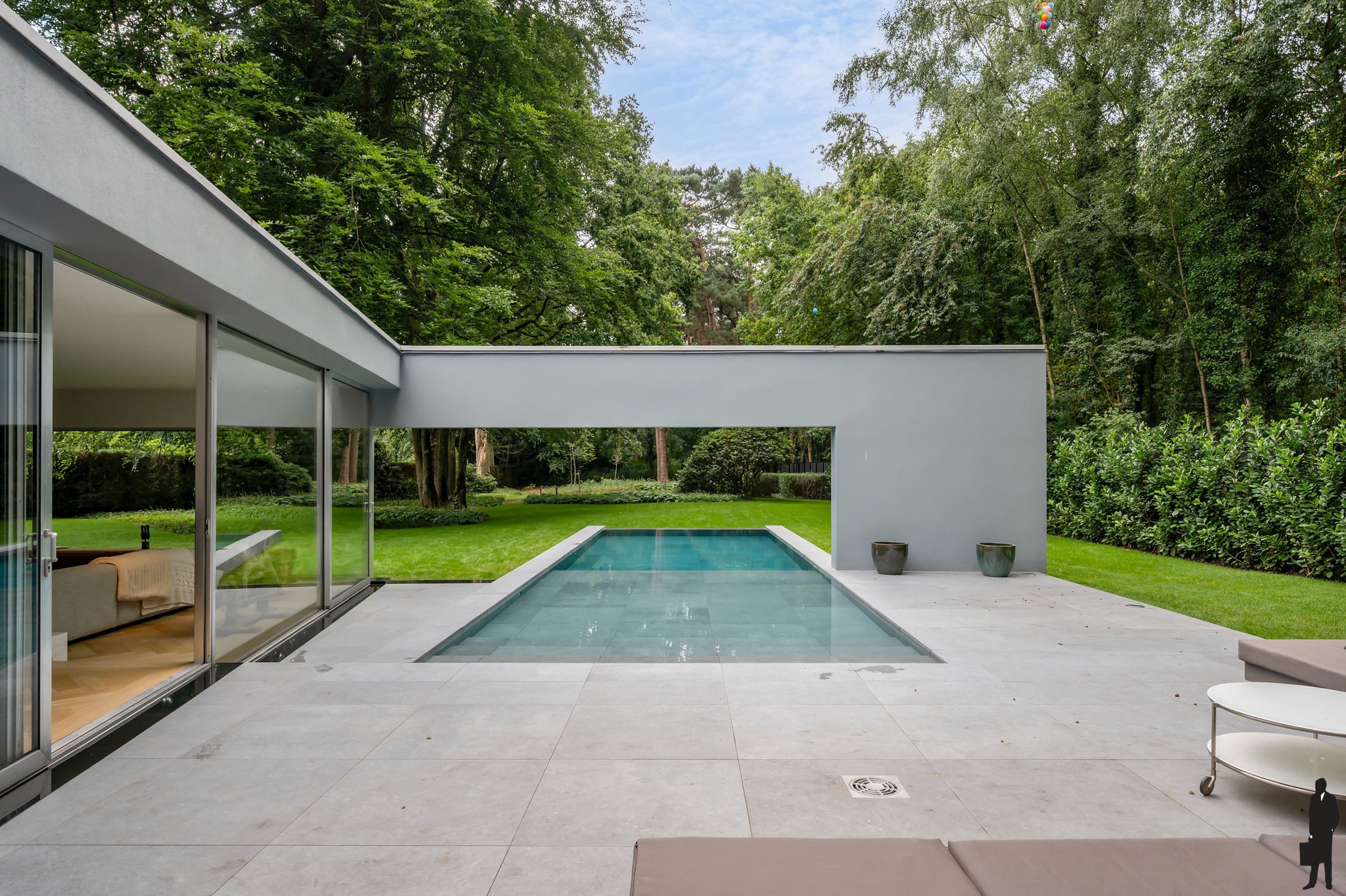 House for sale in Brasschaat with 5 bedrooms - photo 2