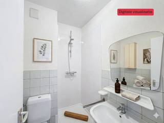 De op te frissen studio beschikt over een praktische leefruimte met ingemaakte kasten, een aparte badkamer en een klein terrasje waar u even kan genieten van de buitenlucht. De ramen werden vernieuwd, wat bijdraagt aan het comfort en de energiezuinigheid van het appartement. Bovendien is de elektriciteit conform en beschikt de studio over een gunstig EPC-label B.Troeven:-Centrum Leuven-Vlotte verhuurbaarheid-Lift vernieuwd-Momenteel verhuurd aan 611€/maandInteresse? Neem gerust contact op met Dewaele vastgoed voor meer informatie of een bezoek ter plaatse.Deze AI-visualisaties zijn bedoeld als inspiratie. Er werd geen rekening gehouden met technische specificaties, stedenbouwkundige voorschriften of de concrete mogelijkheden tot realisatie.Bestuursmaatregelen in het maatregelenregister: nee