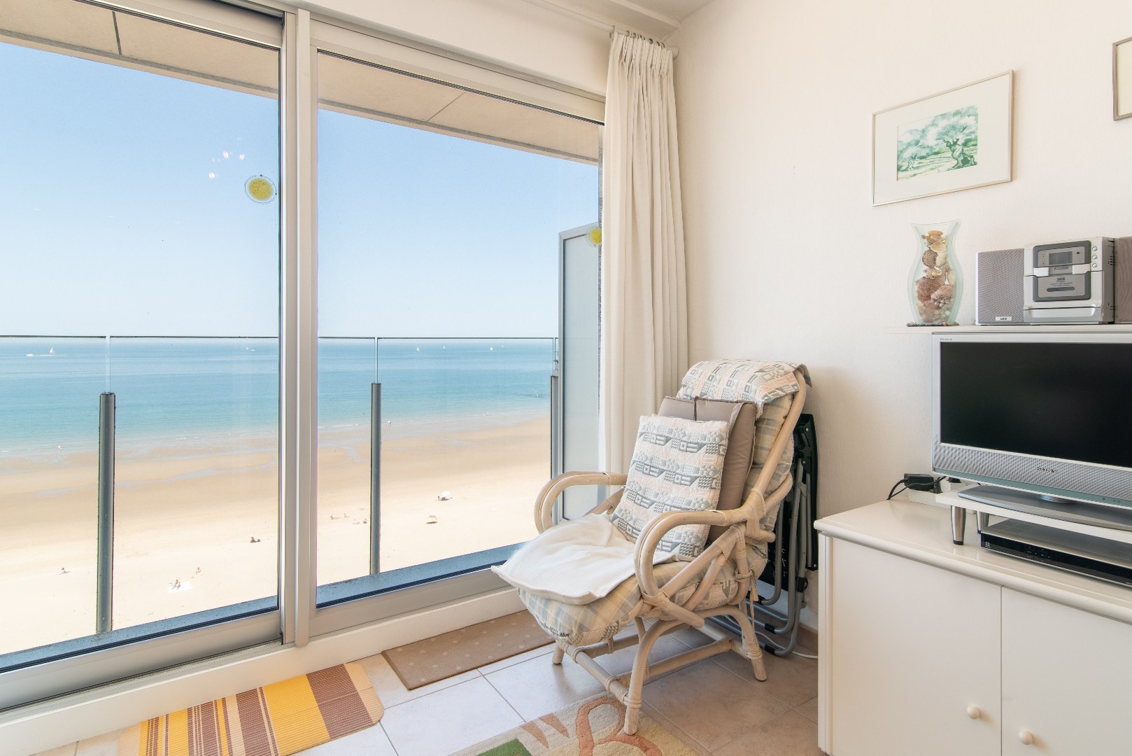 Mooie studio gelegen op de achtste verdieping met prachtig zicht op zee! - foto 4