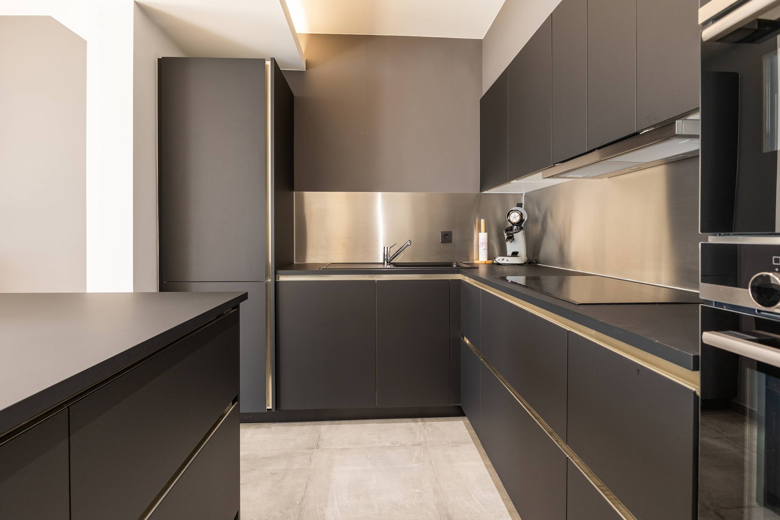 Appartement met 2 slaapkamers te koop in centrum Knokke! - foto 5