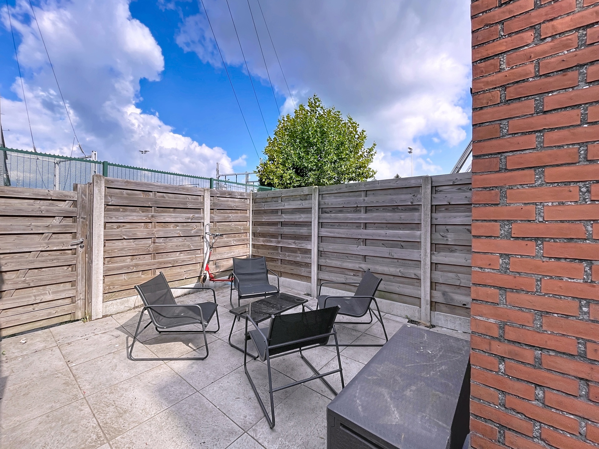 Woning met 3 slpks en terras bereikbaar via servitude.  - foto 4