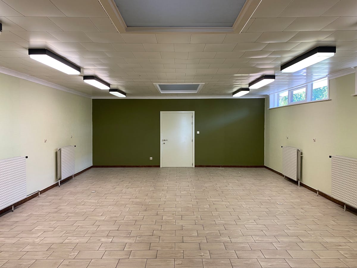 Kantoor- of praktijkruimte te huur in Lichtervelde - foto 5