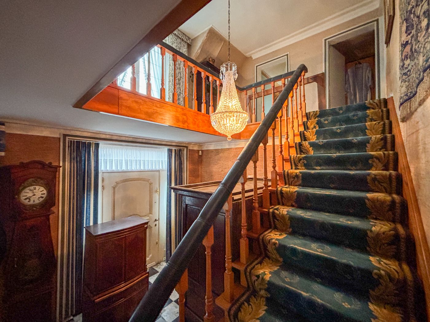 Te renoveren woning op ruim ontwikkelbaar perceel op TOPlocatie in Ardooie. - foto 4