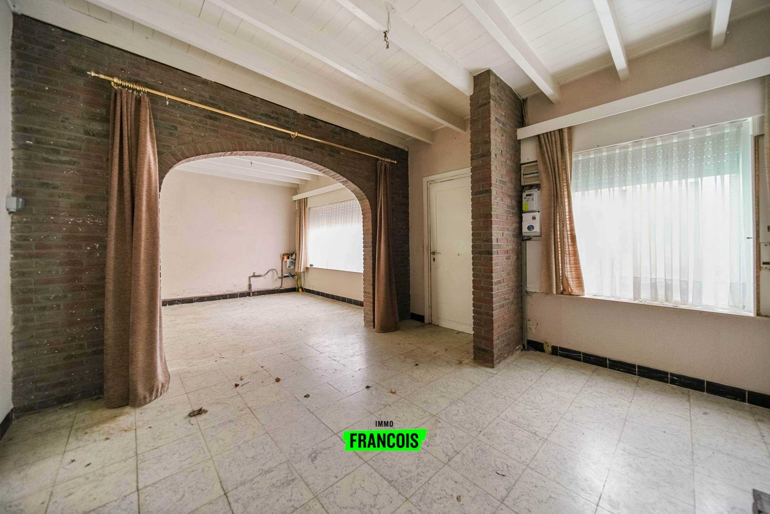 Ruime te renoveren woning op een perceel van 1.517 m² in Haringe te koop! - foto 5