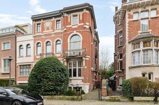 Stijlvolle herenwoning met 4 slaapkamers in de Van PutleiGelegen in een prestigieuze buurt nabij het Harmoniepark en Albertpark, met winkels,...