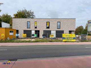<p>Prachtig nieuwbouwproject bestaande uit 3 woningen te Herdersem (Aalst)!<br /><br />Dit project bestaat uit 2 halfopen bebouwingen en 1 gesloten bebouwing met een aangename tuin ujitkijkend op de velden. De afwerking van deze woningen kan men volledig zelf kiezen volgens de vooropgestelde budgetten! Energiezuinig wonen op een landelijke locatie te Herdersem!<br /><br />De grond wordt verkocht onder her stelsel van registratierechten en de constructie onder het BTW stelsel.<br /><br />Voor meer info en/of een gesprek i.v.m. dit project, contacteer ons kantoor via steffen@immotijl.be of 053 42 46 99.</p>