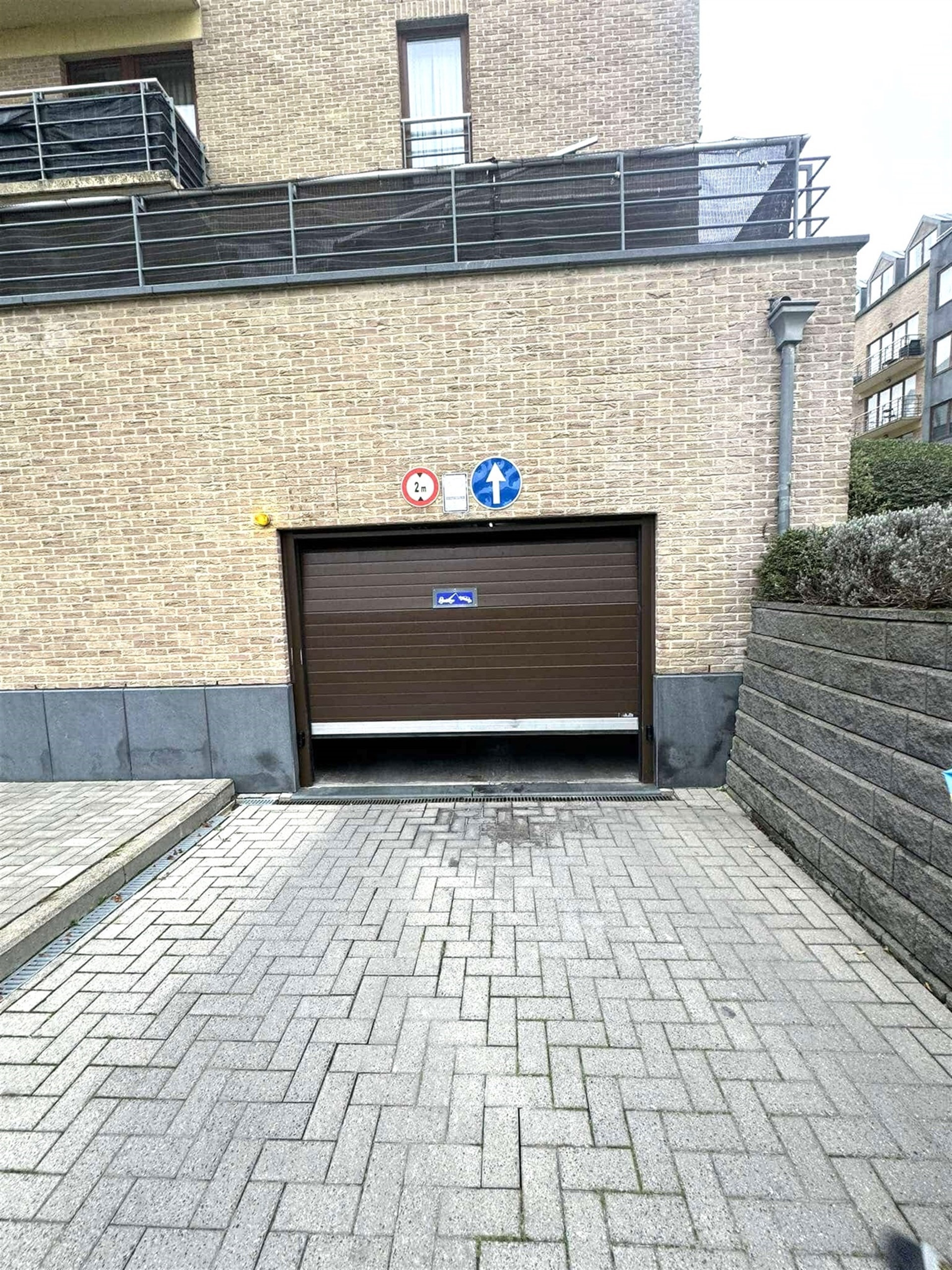 Ondergrondse parkeerplaats te huur Anderlecht
. - foto 2