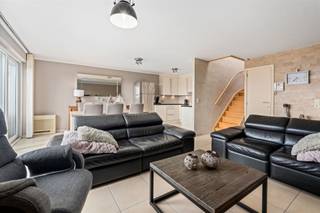 INSTAPKLAAR DUPLEX APPARTEMENT MET TERRASOp zoek naar een lichtrijk en verzorgd appartement vlak bij zee? Dit stijlvolle duplex appartement (3e &...