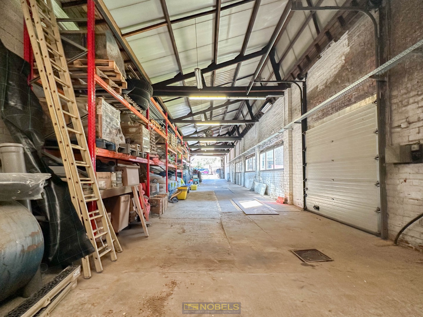 Te koop, veelzijdige eigendom met magazijn (300m²), opslagruimte en bureel te Ronse - photo 4