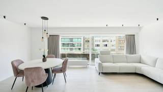 OPENDEURDAG: ZATERDAG 21FEBRUARI 2026 VAN 11U TOT 13U - ELIZABETLAAN 341 TE KNOKKE-HEIST.Mooi gerenoveerd appartement met 2 slaapkamers goed gelegen...