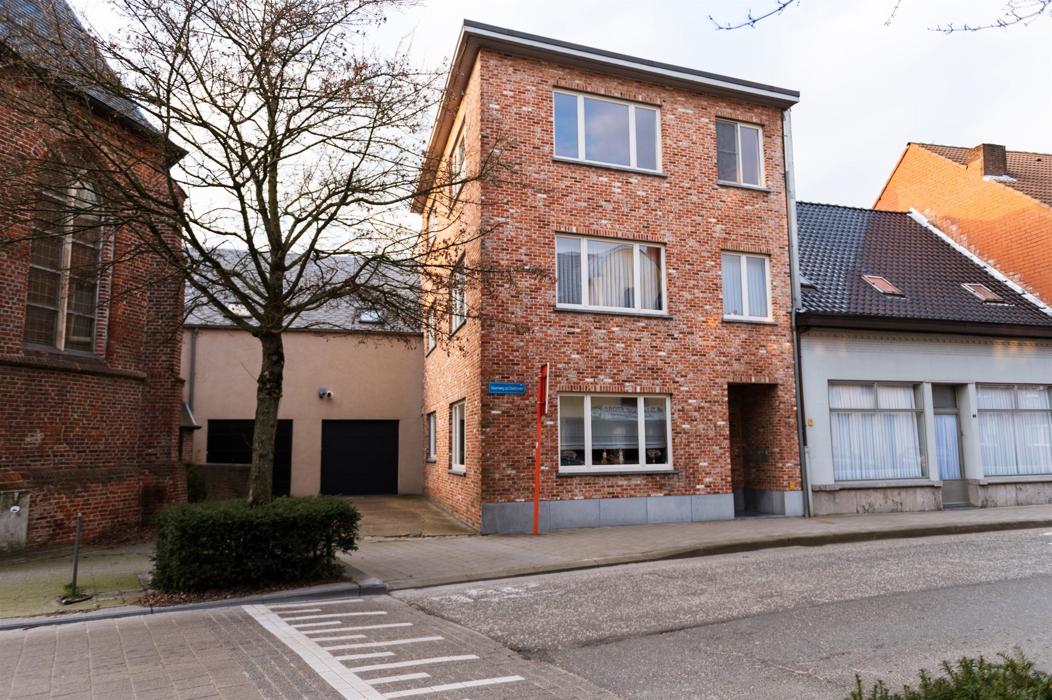 Ruim 2-slaapkamer appartement met terras te Turnhout. - foto 1