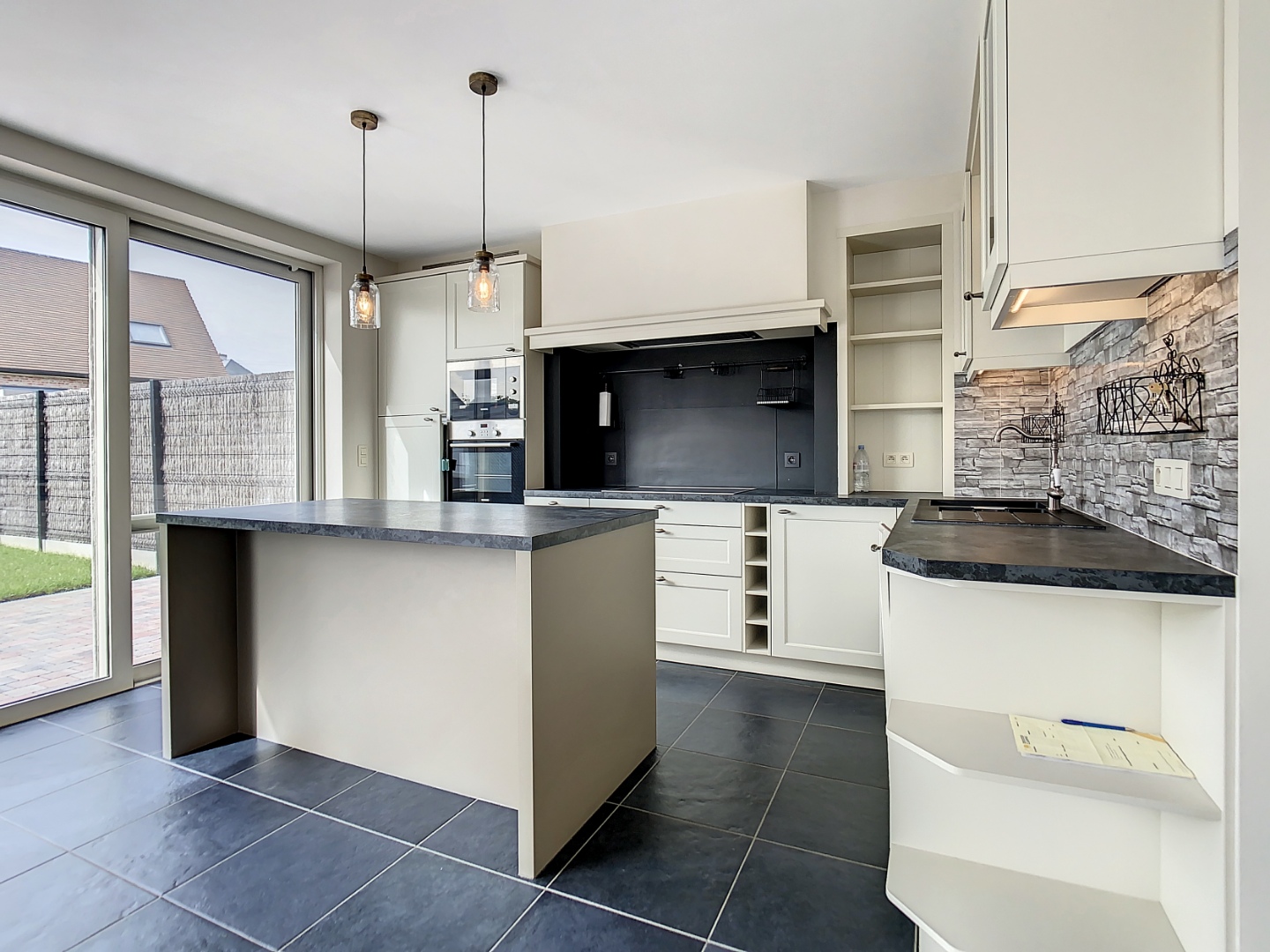 Te huur ruime, instapklare gezinswoning met 4 slaapkamers gelegen te Anzegem - foto 5