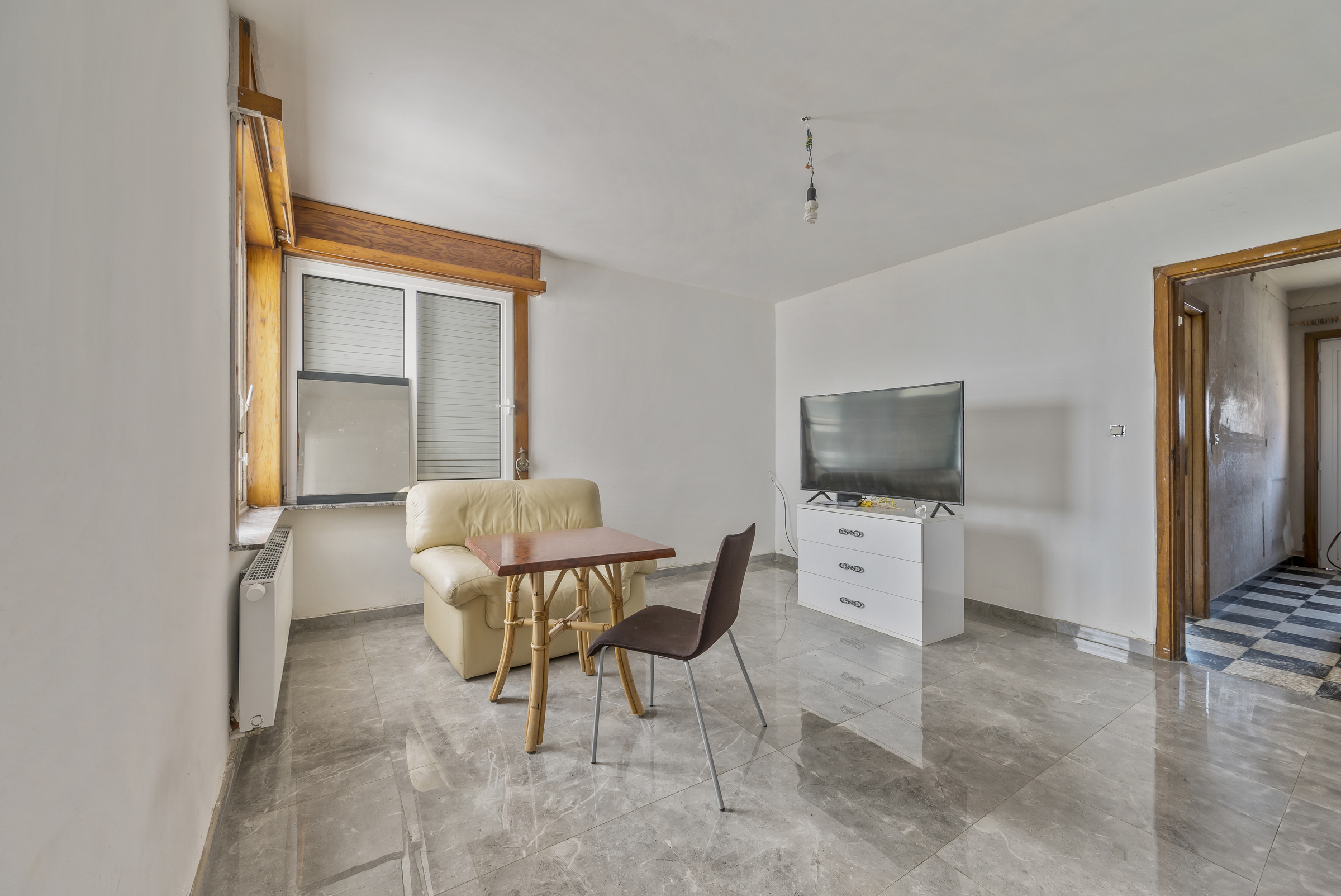 Te renoveren woning met veel potentieel op toplocatie! - foto 3