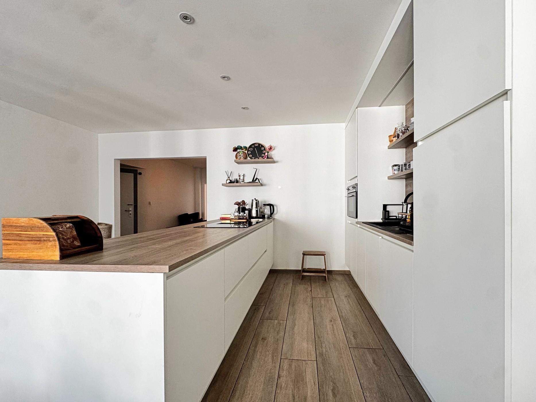 Ruim en gerenoveerd appartement op toplocatie, nabij het Citadelpark. - photo 5