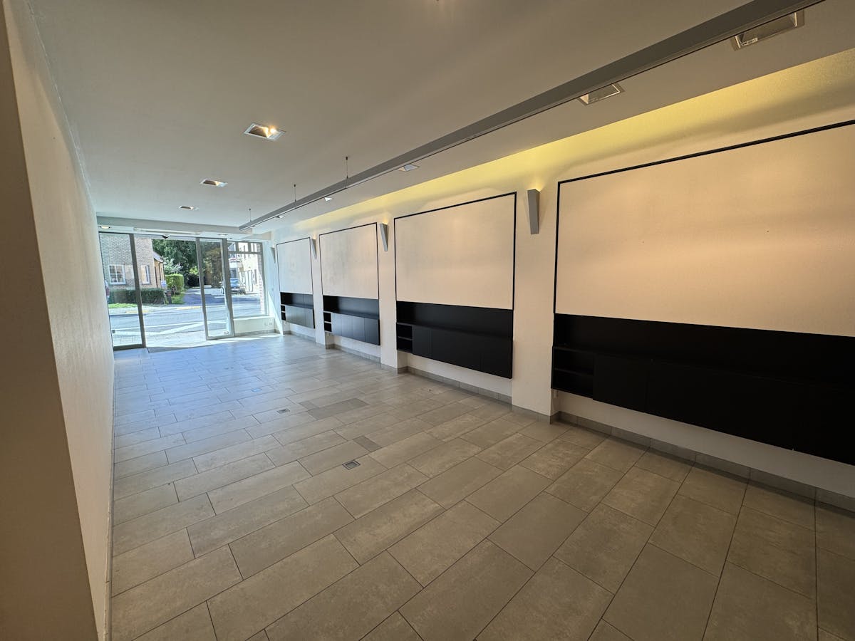 Instapklaar centraal gelegen handelszaak (103 m²) - foto 1