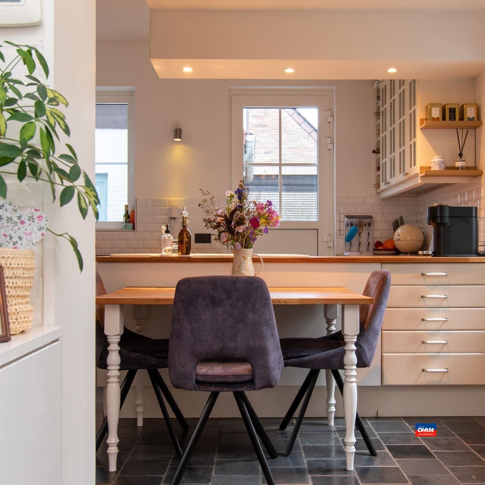 Ruime gezinswoning met drie slaapkamers, ruime tuin en oprit - foto 5