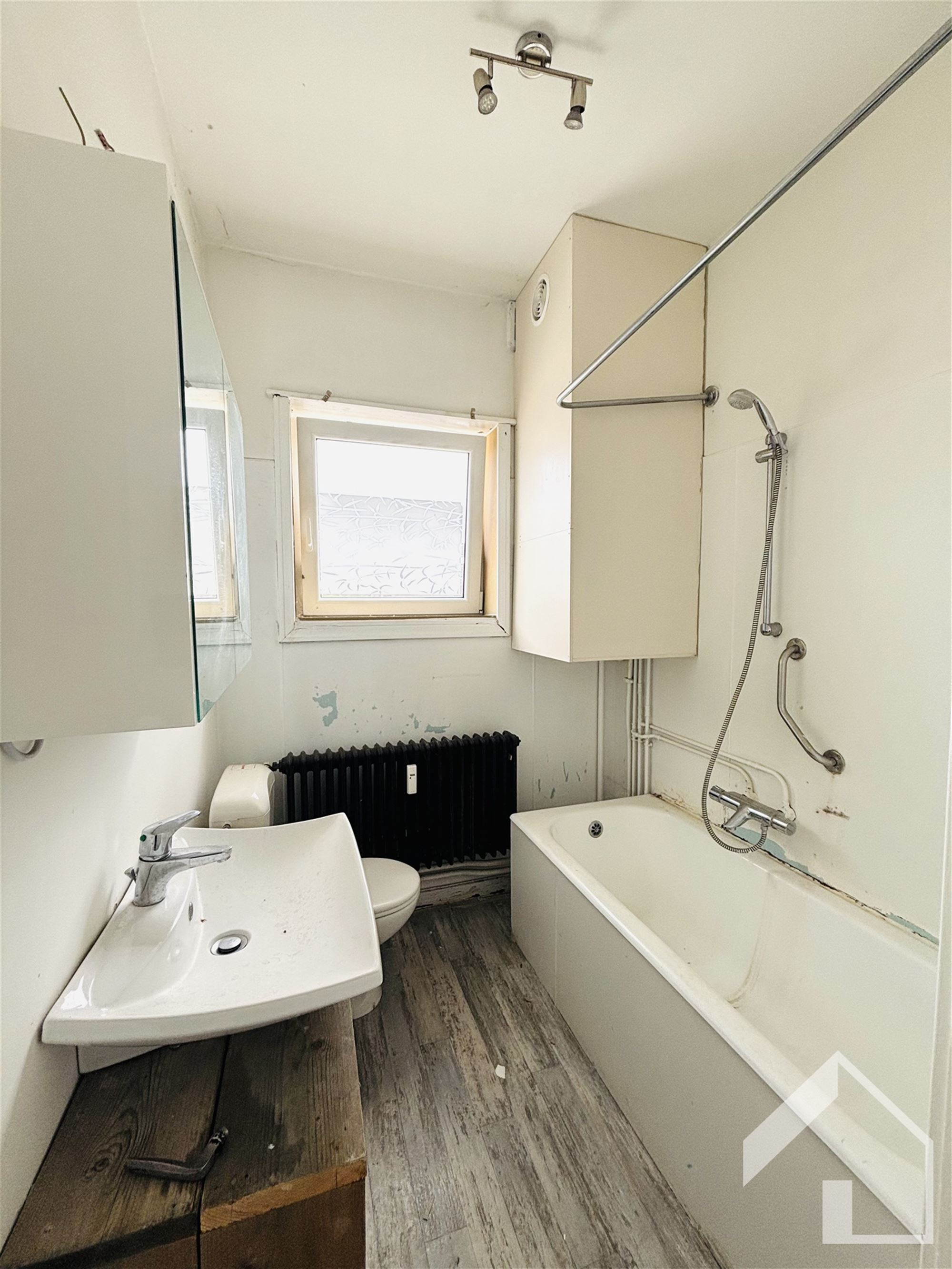 Te renoveren opbrengsteigendom bestaande uit 2 units - foto 4