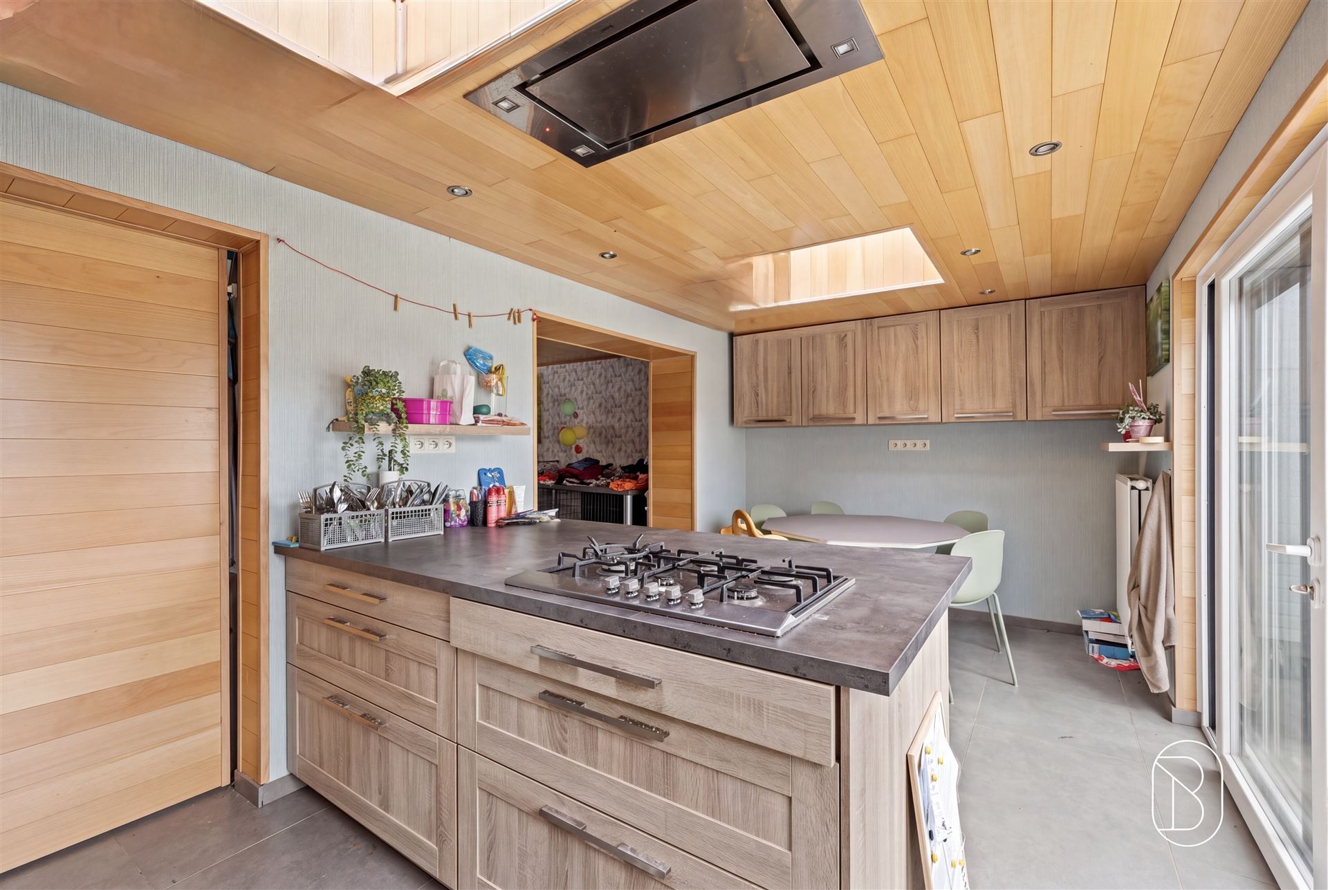 Halfopen woning met garage en tuin in Harelbeke - foto 4