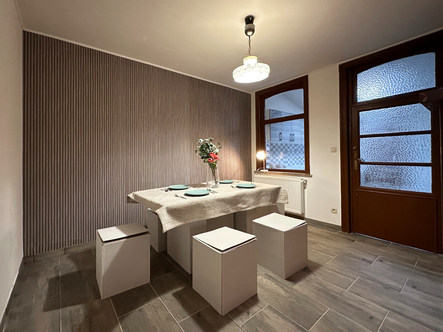 Te koop, gerenoveerde stadswoning met uitgang achteraan te Ronse - foto 5