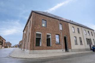 **OPENDEURDAG op 11 april** In het hart van het rustige en landelijke Sint-Pieters-Kapelle bevindt zich deze charmante LOFTwoning , ondergebracht...