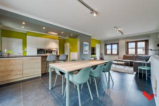 Deze vrijstaande woning in Hoeleden biedt een zee van ruimte, zowel binnen als buiten, en is ideaal voor wie op zoek is naar een rustige,...