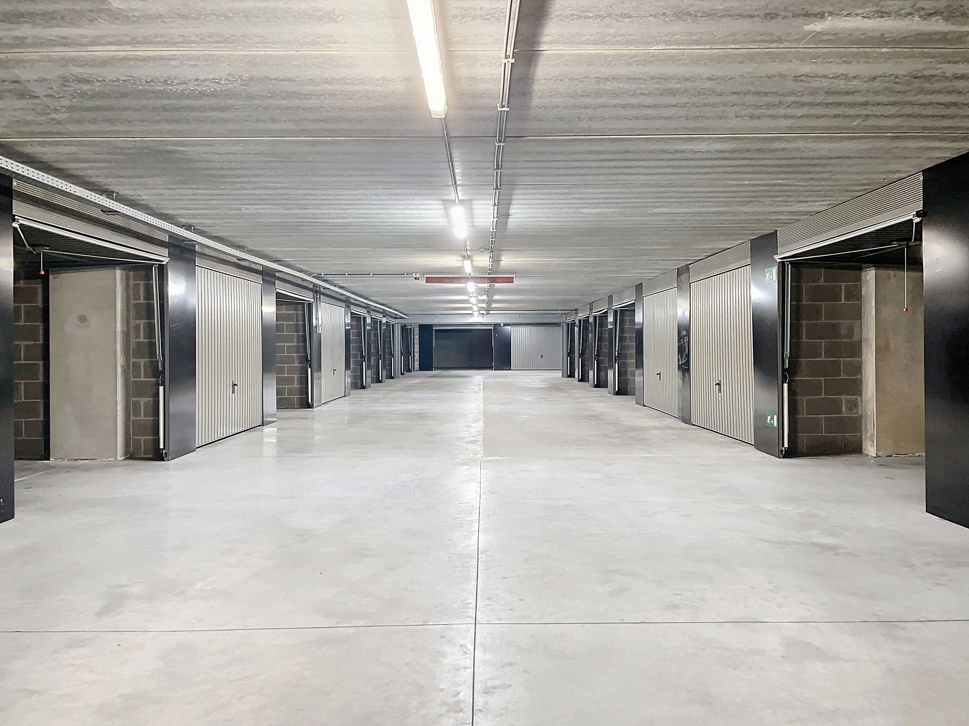 Garage for rent in Ghent - photo 1