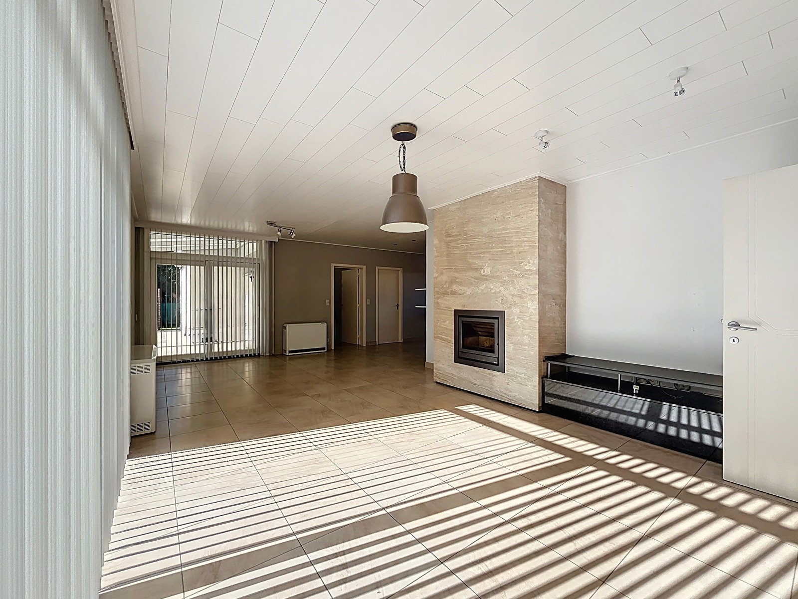 Mooi gelegen, alleenstaande Woning, 2 SLPK, garage én Tuin! - foto 4