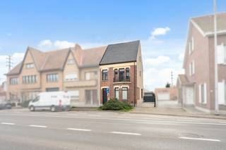 [[ DIT PAND NEEMT DEEL AAN DE ERA OPEN HUIZEN DAG OP 14/3 VAN 14:30 TOT 15:30 ]]Op zoek naar een recente woning waar je zonder zorgen kan intrekken?...