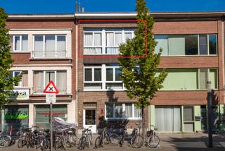 Appartement op de 2 de verdieping met 2 slaapkamers Gelegen te Kroonplein, Merksem bevindt zich op de 1de verdieping een 2 slaapkamer appartement...