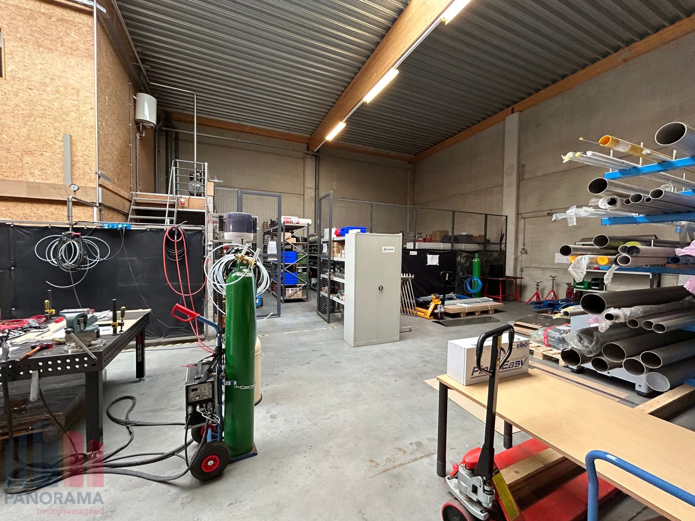 Strategisch gelegen bedrijfsgebouw van 490 m² vlakbij de E17 - foto 4