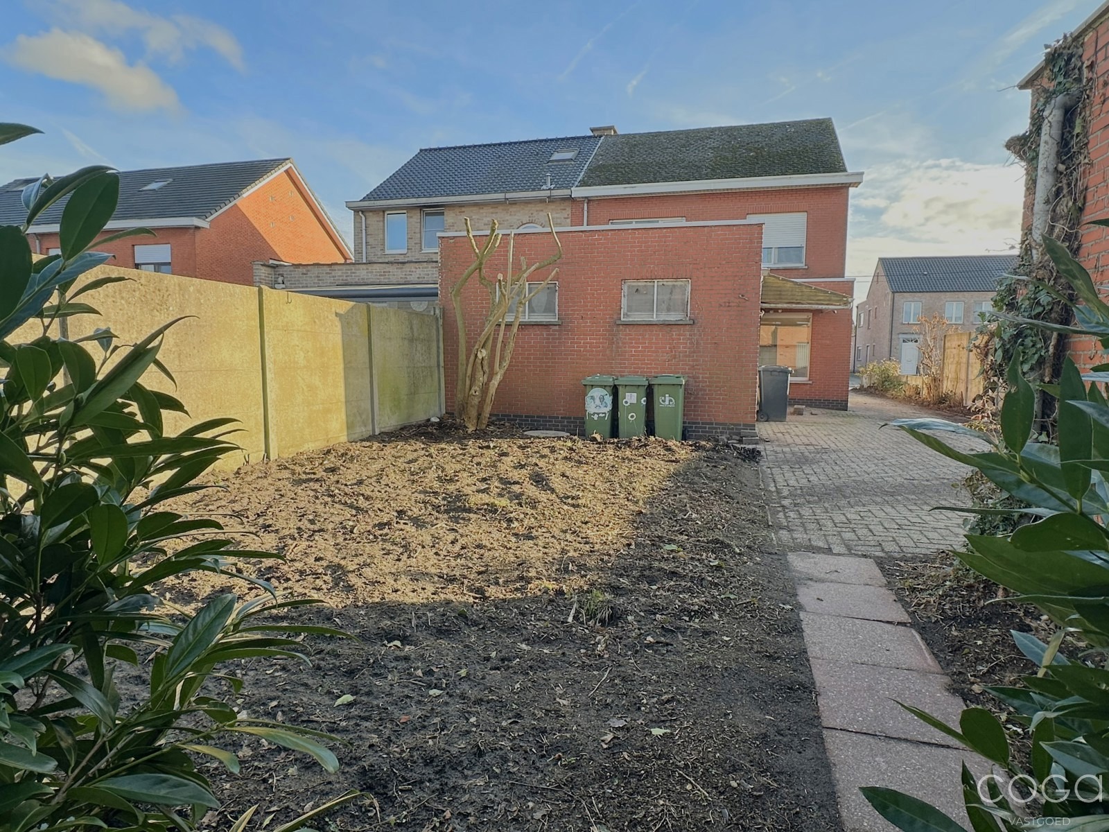 Volledig te renoveren woning met veel potentieel - foto 4