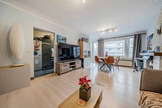 Infos et visites : maxime.l@weinvest.be | 02 315 77 22We Invest a le plaisir de vous présenter cet appartement de deux chambres, niché au 4ème...