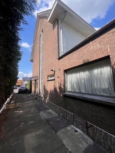 Maison à vendre à Saint-Nicolas avec 4 chambres - photo 5