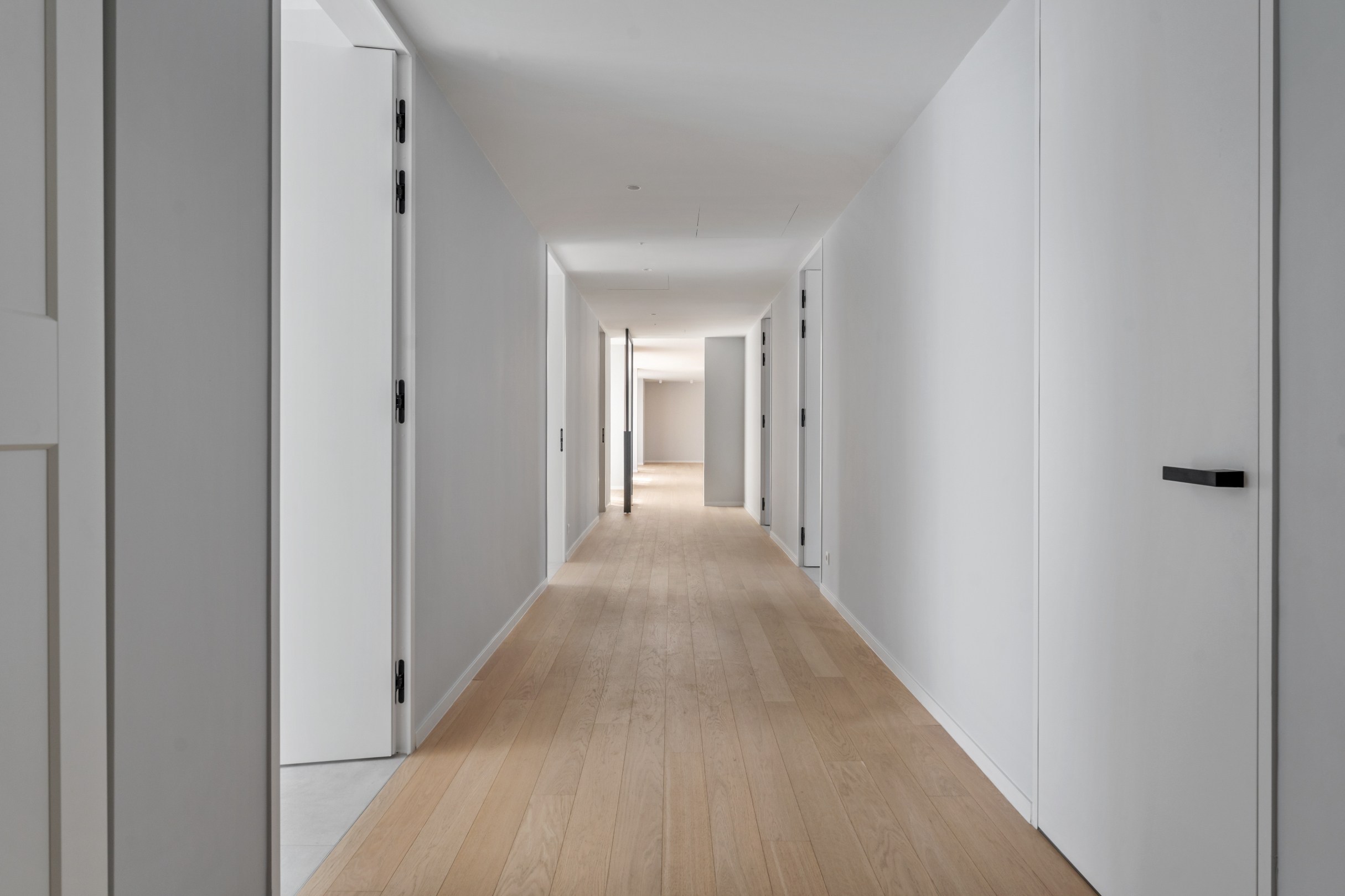 Penthouse de luxe avec vaste terrasse et 3 garages intégrés - photo 2