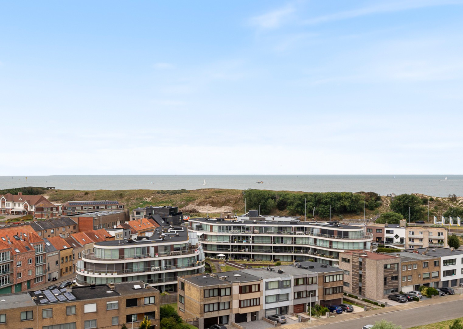 Tijdloos appartement met prachtig zicht en ruime terrassen - photo 2