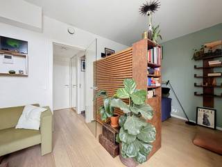Tel : 0456 79 45 19 / E-mail : sophia.vanhove@weinvest.be<br /><br />
<p><span>We Invest biedt u deze charmante gemeubelde studio aan, gelegen in de Rue Notre-Dame-du-Sommeil 40 in Brussel.</span></p>
<p><span>De woning is ideaal gelegen in Brussel, nabij winkels, openbaar vervoer en alle voorzieningen.</span></p>
<p><span>De studio bestaat uit een aangename leefruimte met een zithoek, een slaaphoek, een uitgeruste keuken, een douchekamer en een apart toilet.</span></p>
<p><span>De woning beschikt eveneens over een aangenaam terras en een privatieve kelder.</span></p>
<p><span>Huurprijs: €1.000/maand</span><br /><span>Lasten: €110/maand (provisie voor verwarming en onderhoud van de gemeenschappelijke delen).</span></p>
<p><span>EPC: C+</span></p>
<p><span>Beschikbaar vanaf 6 november.</span></p>
<p><span>Minimumduur van de huurovereenkomst: 3 jaar.</span></p>
<p><span>Mis deze kans niet en plan snel een bezoek! Voor meer exclusieve panden, bezoek </span><span>www.weinvest.be</span></p>