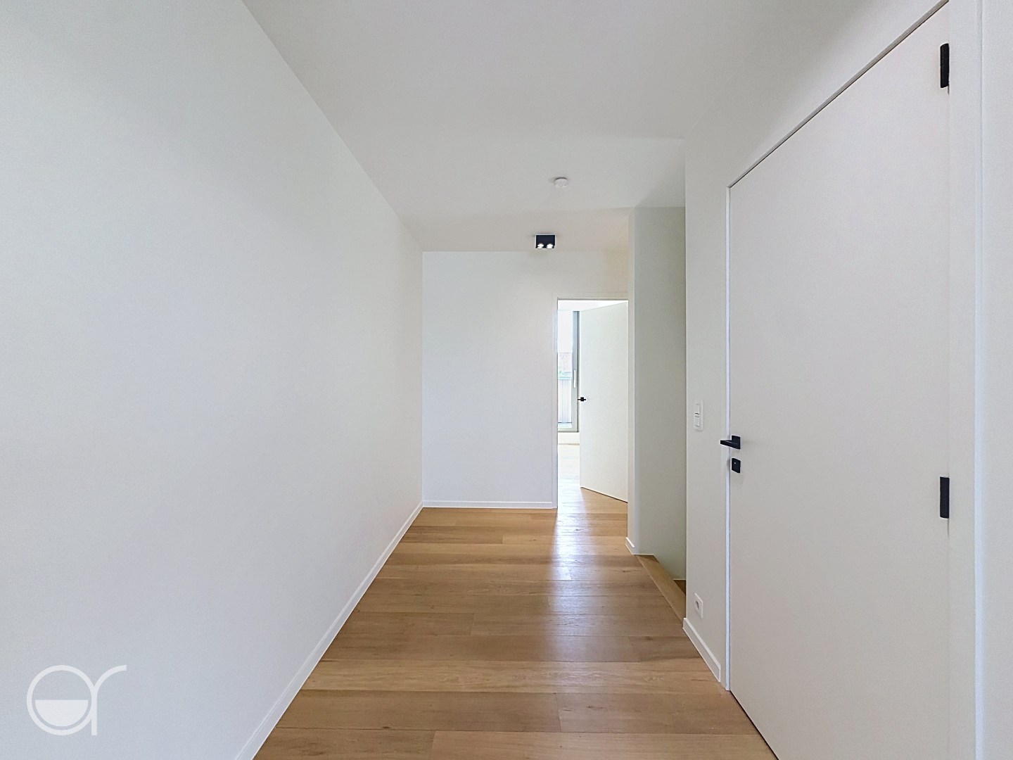 Luxe duplex appartement, autostaanplaats inbegrepen - foto 5