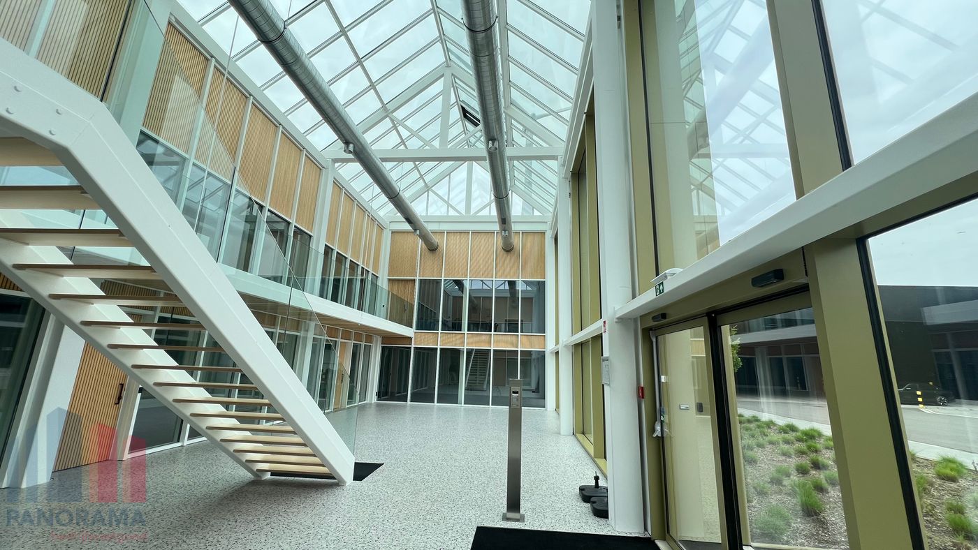 Magazijn van 786 m² met 471 m² kantoorruimte nabij de E34 - foto 4