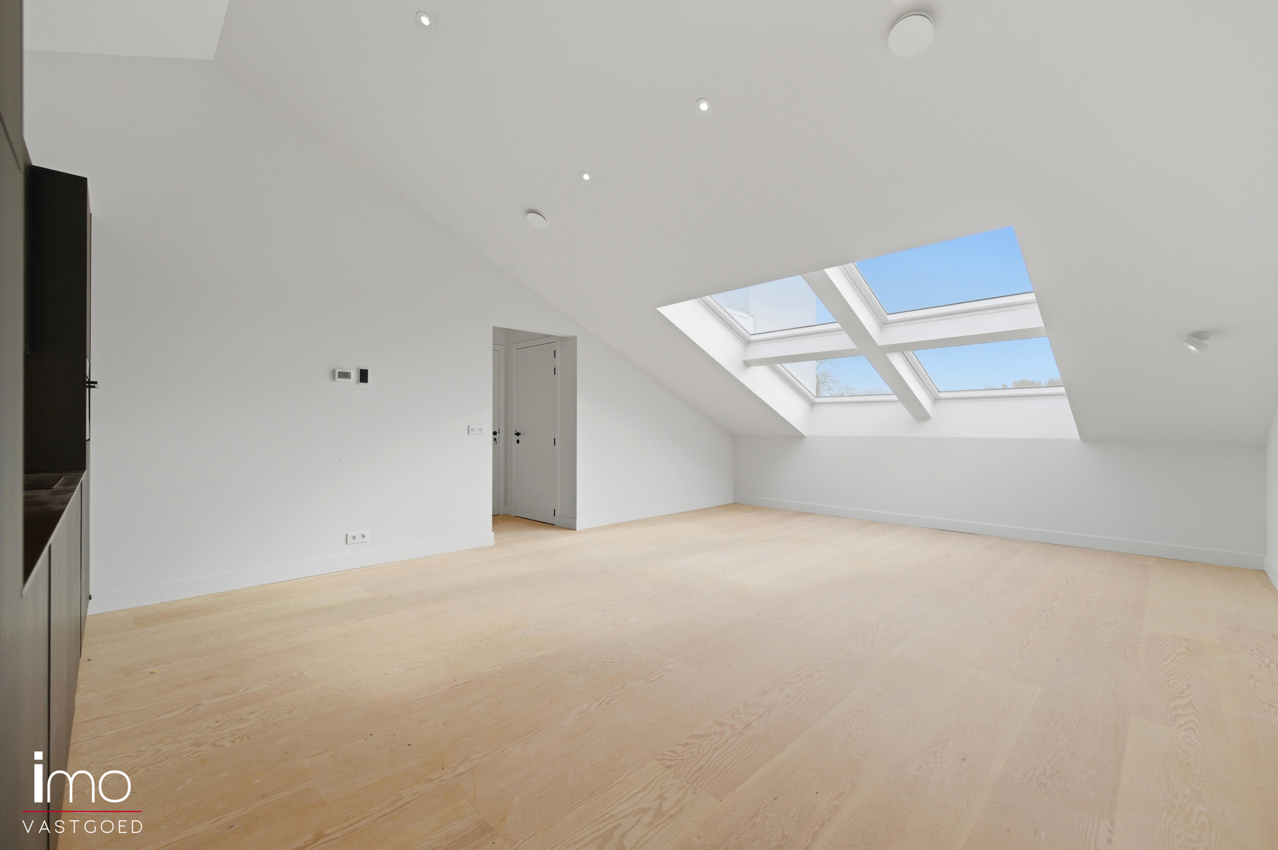 Stijlvolle studio met hoogwaardige afwerking en veel lichtinval op toplocatie in Leuven - foto 3